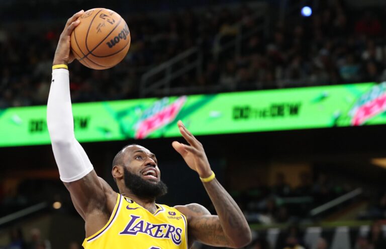 LeBron James Becomes First NBA Player To Score 39,000 Career Points